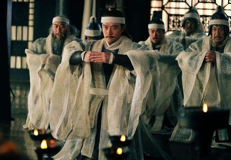 跪拜礼中的“三拜九叩”代表什么意思？
