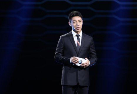 撒贝宁的撒的正确读音是四声吗？