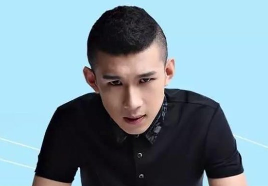 还记得“外星人”陈山吗？24岁赚过亿却将一手好牌打稀碎，他现在还好吗？
