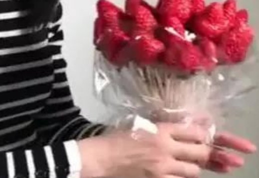 草莓花束制作过程