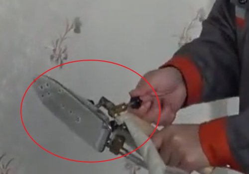 如何揭掉墙上的旧壁纸