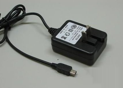 同一品牌的笔记本充电器可以通用吗?