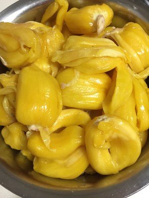 菠萝蜜干怎么做，想晒干，晒之前要不要做些什么