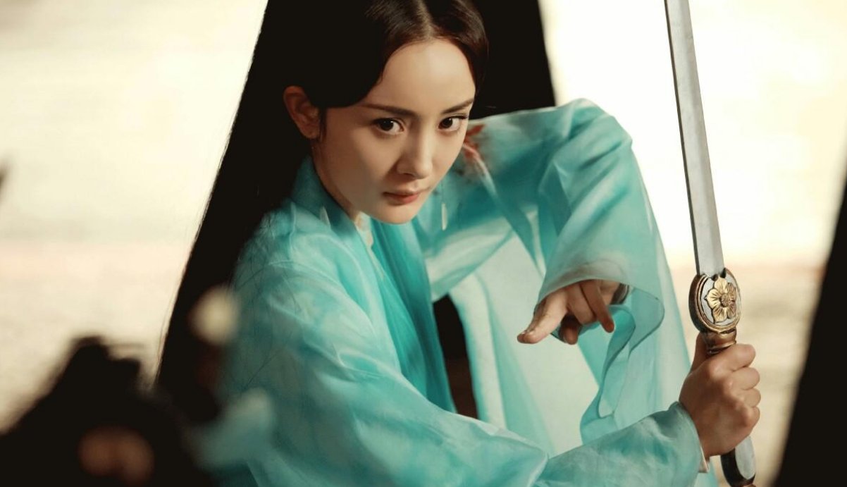 她是远古神祗的后人，是上神，更是青丘女帝，白浅的身份为何这么高？