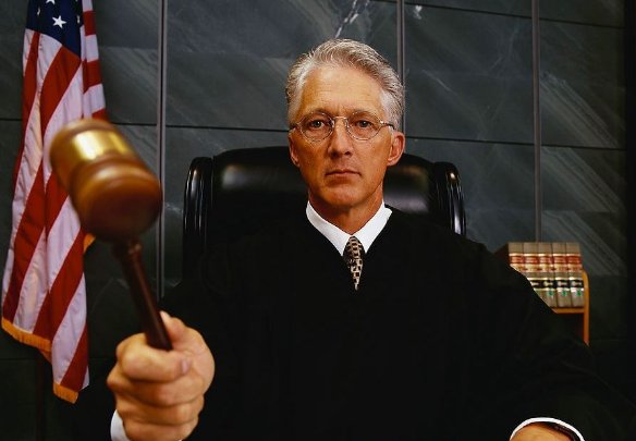 JUDGE是什么意思
