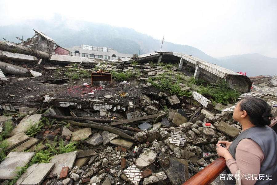 在汶川大地震的时候牺牲了多少个解放军战士