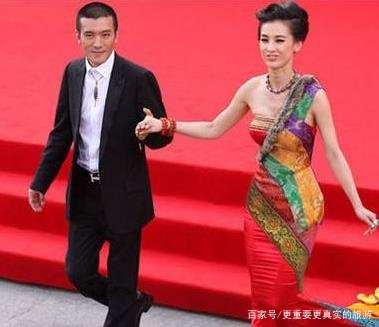 杨子为什么选择放弃白富美前妻，迎娶黄圣依呢？