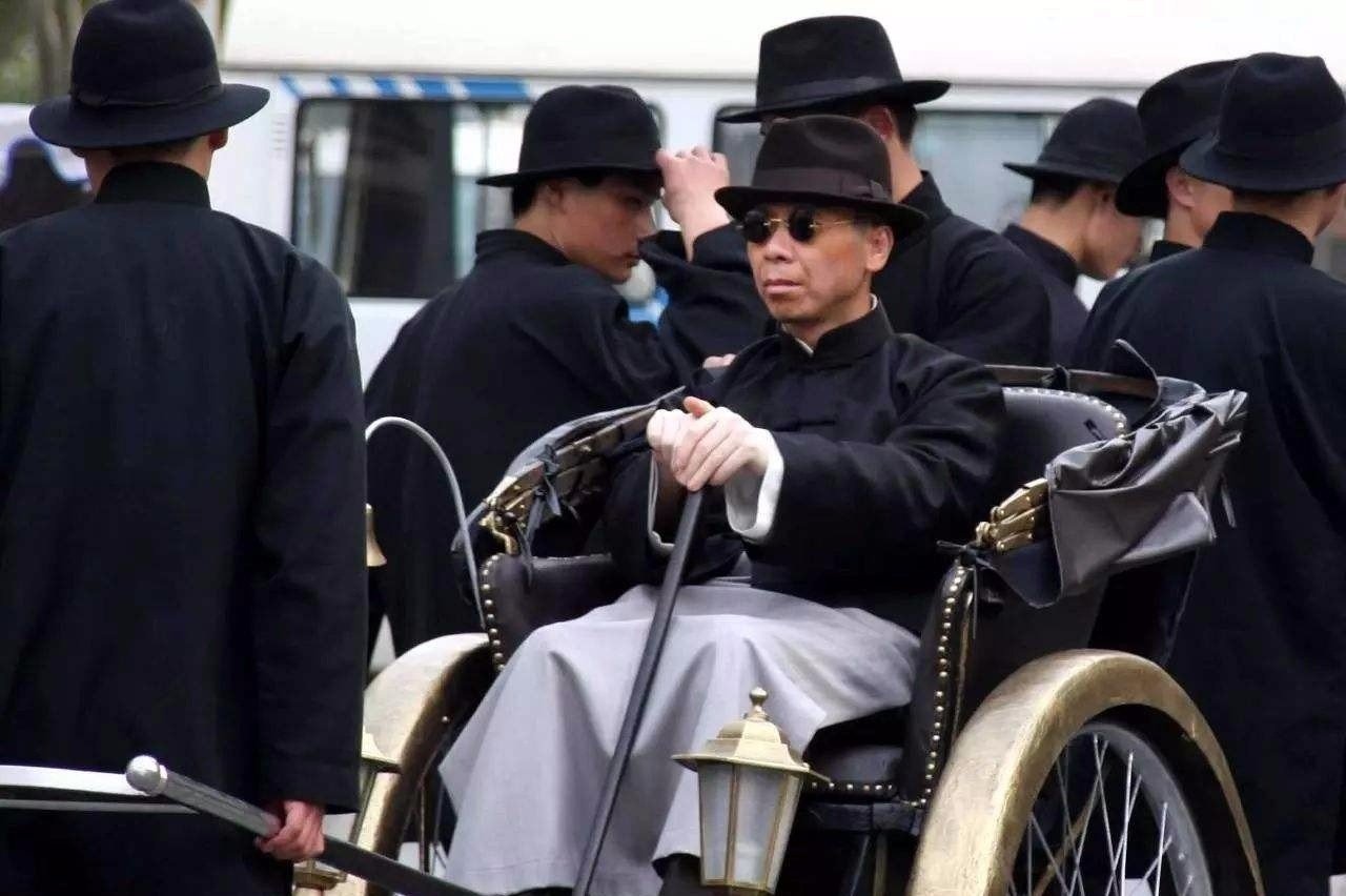 青帮幕后的真正老大是谁，黄金荣见他要敬礼，杜月笙见他要磕头？