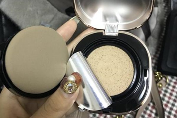 气垫象牙白和自然色的区别 适合肤色不同