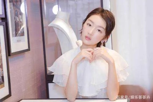 张艺谋是怎么发现了周冬雨？