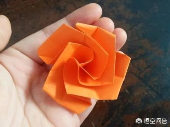 叠玫瑰花的方法?