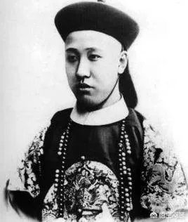 溥仪有多少个妹妹?为什么她们称“格格”却不称“公主”?