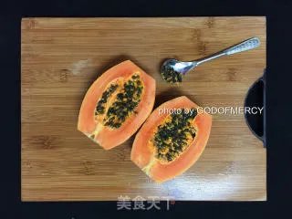 夏季美容美体的秘密:原汁原味的木瓜胡萝卜汁