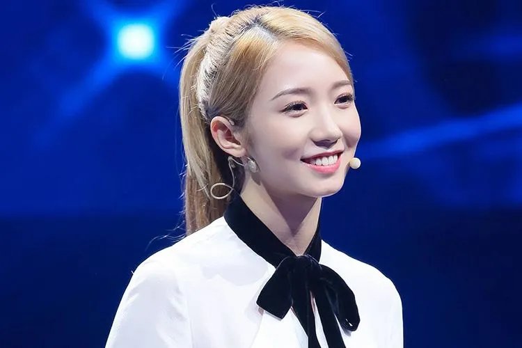 孟美岐发长文告别火箭少女，孟美岐之后还会一直走花道吗？