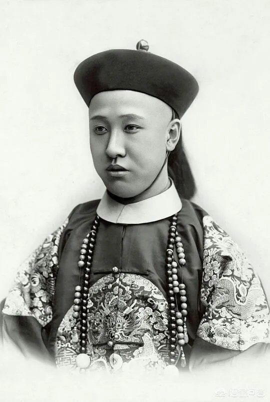 溥仪有多少个妹妹?为什么她们称“格格”却不称“公主”?