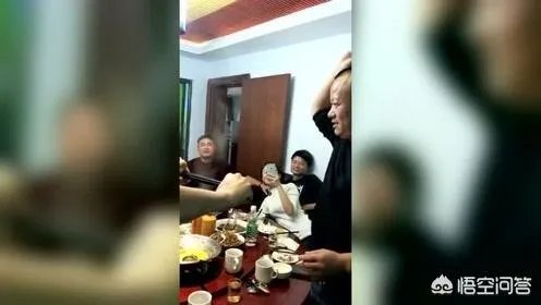 参加同学聚会遇到的搞笑事有哪些?