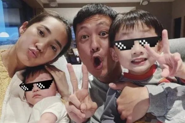 余文乐520晒照表白妻子,他的老婆有何背景?