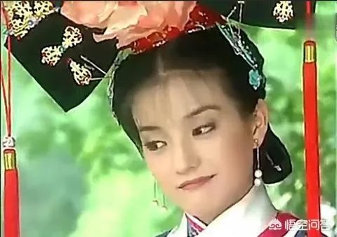 《还珠格格》的尔泰喜欢小燕子吗?