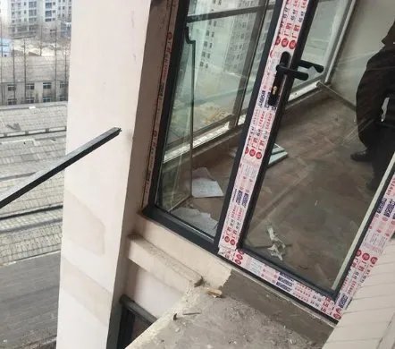 装修工坠楼身亡发生在哪里?