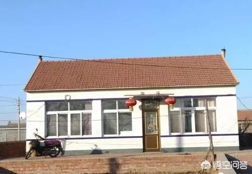 为什么农村的自建房会出现墙面裂缝、开裂、返潮的质量问题？问题出在哪？该怎么解决？