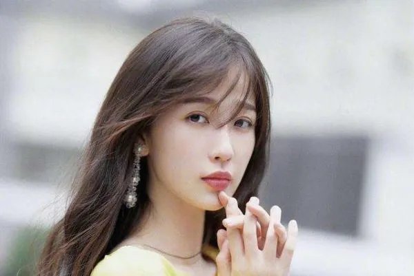 《青春有你2》第一次排名,虞书欣第一,她有哪些吸引人的地方?