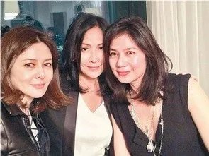 刘嘉玲和章子怡合照，两人合照，谁的气质略胜一筹？