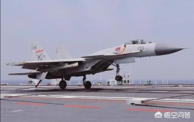 山东舰最新海上训练,看到歼-15上舰,还有多久形成战斗力?