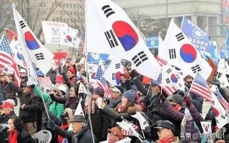 文在寅提议案取消总统特赦权,自由韩国党为何表示反对?