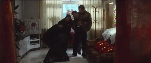 为什么王宝强的《Hello!树先生》如此极端,有的人奉为经典,有的人弃之如敝履?