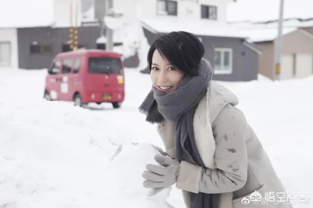 49岁许晴直播卸妆、素颜似少女，哪些女星年龄越大越有韵味？