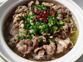 酸汤肥羊煲