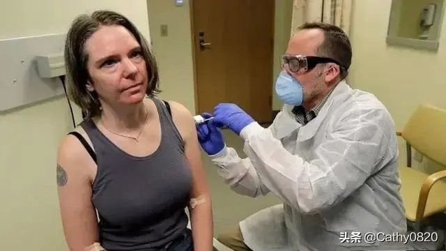 惊天大料!网传新闻记者曝出“白宫所有人员均接种疫苗”,“阴谋论”或将证实,你怎么看?