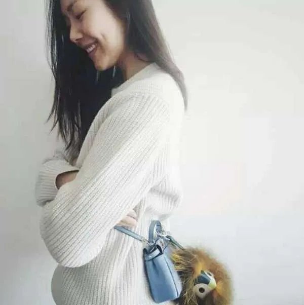 为什么大家都很喜欢刘雯和崔始源这对cp?