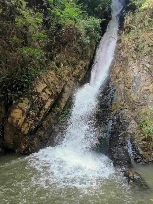 打算带父母去盘龙峡旅游，有详细点的旅游攻略吗？