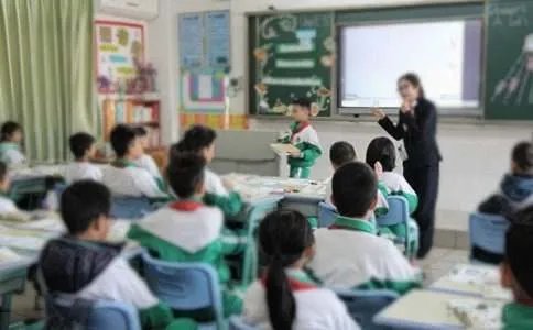 学校开学欢迎标语