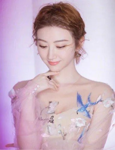 景甜大胆晒秋裤获赞7万,为了暖和不要时尚了吗?