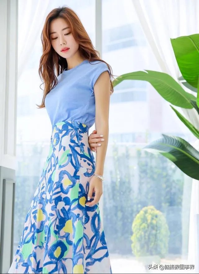人像摄影的全身照,怎么可以拍摄出活泼奔放又不失淑女的感觉?