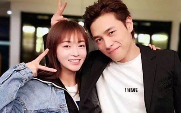 吴谨言和洪尧恋情曝光疑似同居,你觉得他们二人般配吗?
