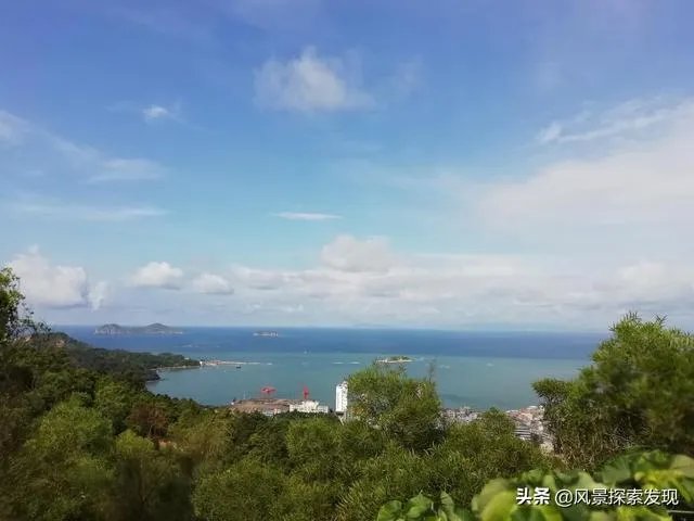 想去惠州看海，哪里海边比较好，附近的酒店性价比怎么样？
