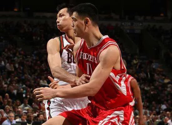易建联NBA砍下最高分29分，那是对哪支球队取得的？