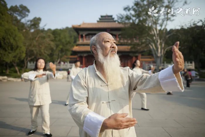 奥迪A4提车作业：神州十二号要上天了我也提到了心爱的奥迪A4L夸戳