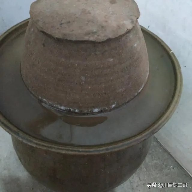 酸菜鱼到底是属于哪里的一道菜,有的说是四川,而有的说是湖南?有什么历史?