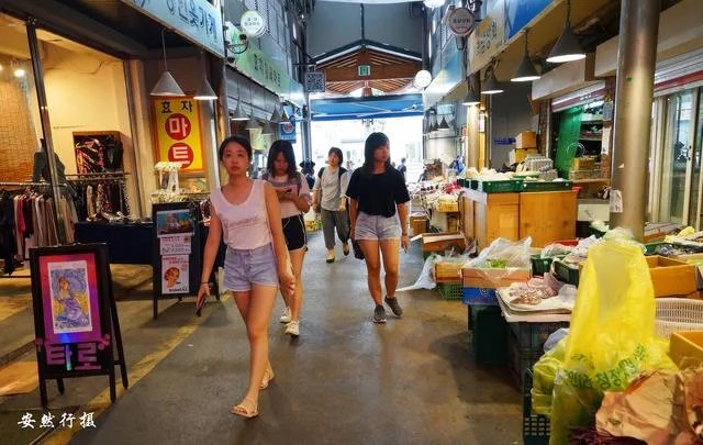 国人在韩国济州岛机场乱扔垃圾，韩国市民想收入岛费合理吗？