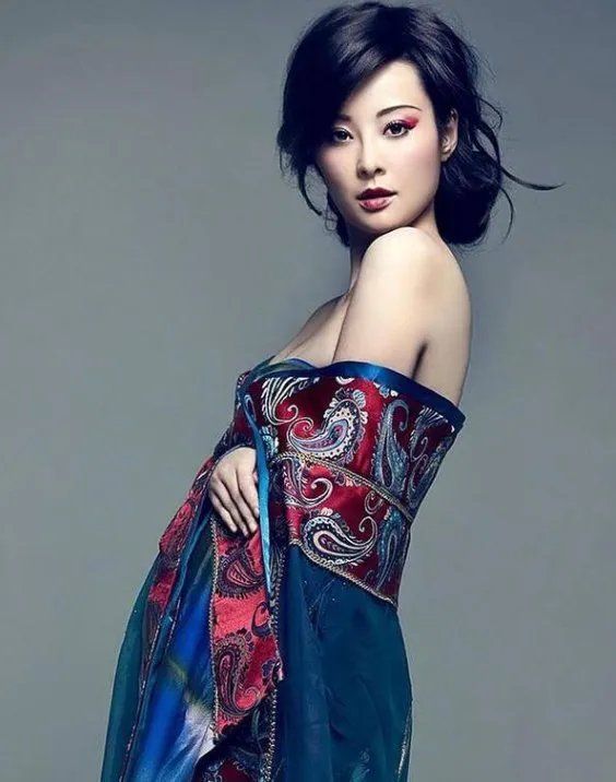 袁立被富商养了12年,却娶了大魔王宁姐,今三婚后悔吗?