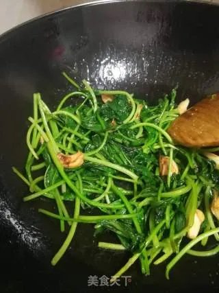 清炒地瓜叶