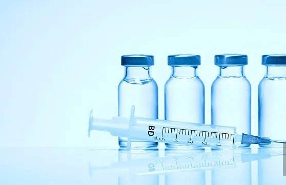用生理盐水制作假新冠疫苗被抓,犯罪份子将需承担什么法律责任?