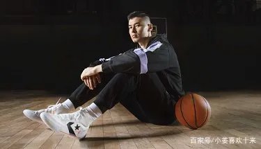 中国男篮身披23号战袍的球员是谁?