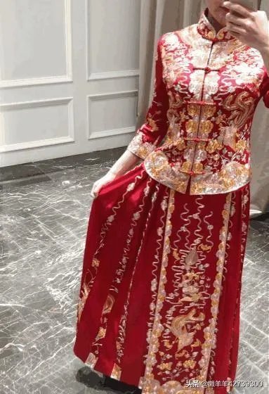 人像摄影中,你认为旗袍与汉服哪个更能拍出中国女人的韵味?你喜欢拍哪一种服装?