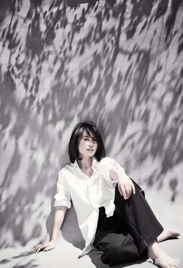 49岁许晴直播卸妆、素颜似少女，哪些女星年龄越大越有韵味？