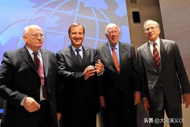惊天大料!网传新闻记者曝出“白宫所有人员均接种疫苗”,“阴谋论”或将证实,你怎么看?